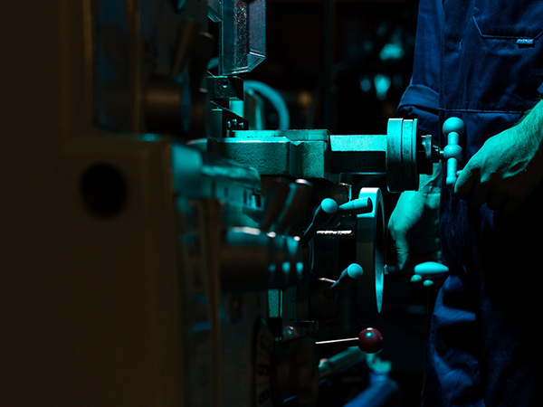 沈陽設(shè)備翻新噴涂油漆大曝光